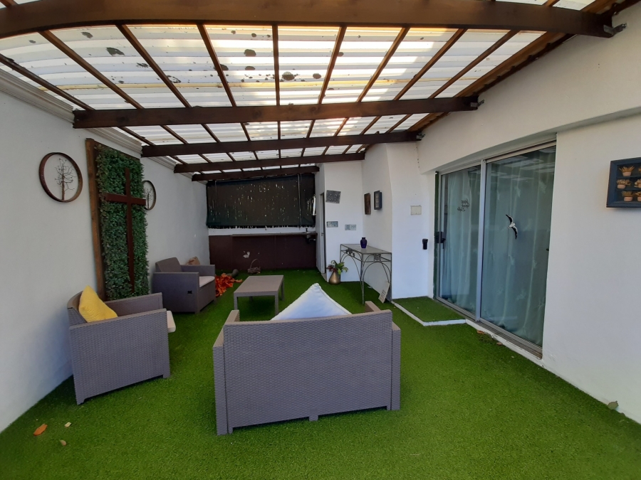 3 Bedroom Property for Sale in Cambridge West Eastern Cape